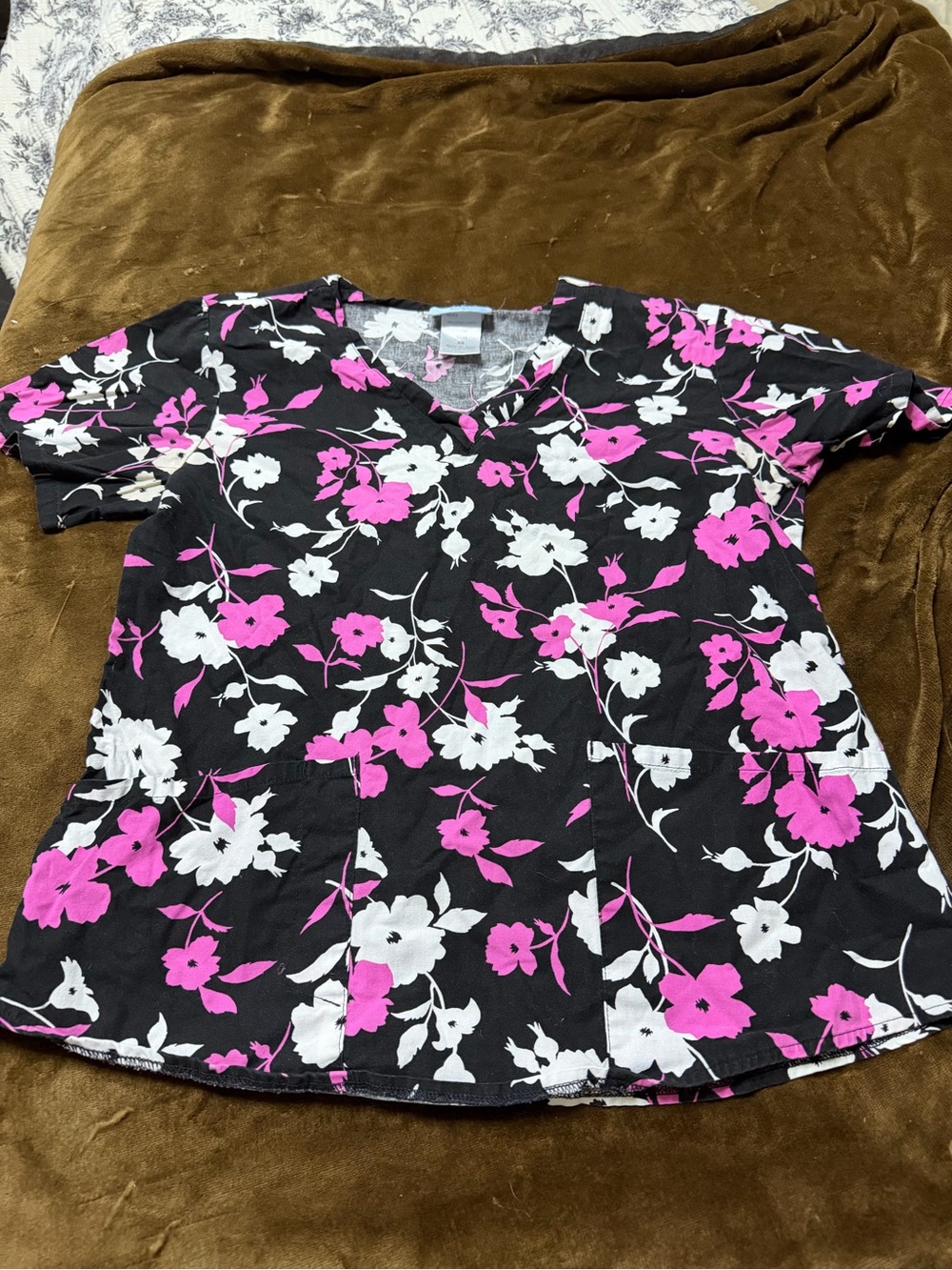 Women’s Black Floral V-Neck scrub Top with Pink & White Flowers work wear